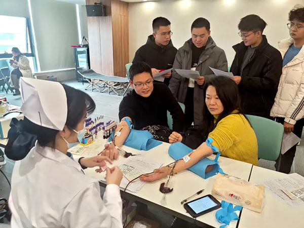 【热血有情 大爱无疆】安博组织开展无偿献血活动
